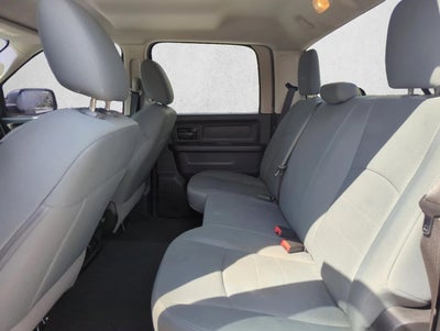 2018 RAM 1500 Express 4x2 Crew Cab 5'7" Box