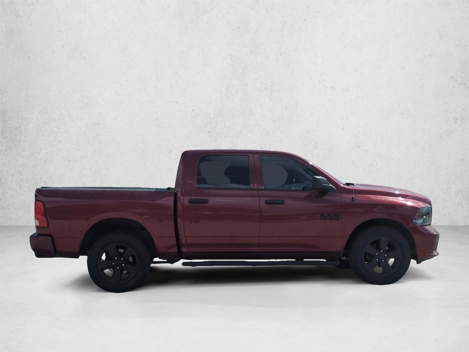 2018 RAM 1500 Express 4x2 Crew Cab 5'7" Box