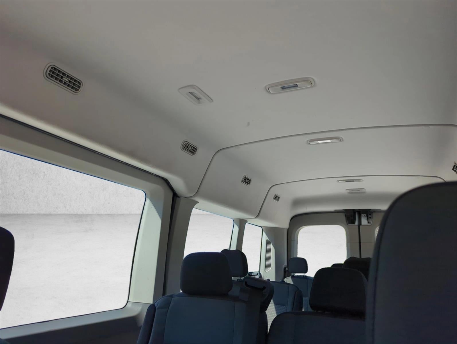 2022 Ford Transit Passenger Wagon T-350 148" Med Roof XLT RWD