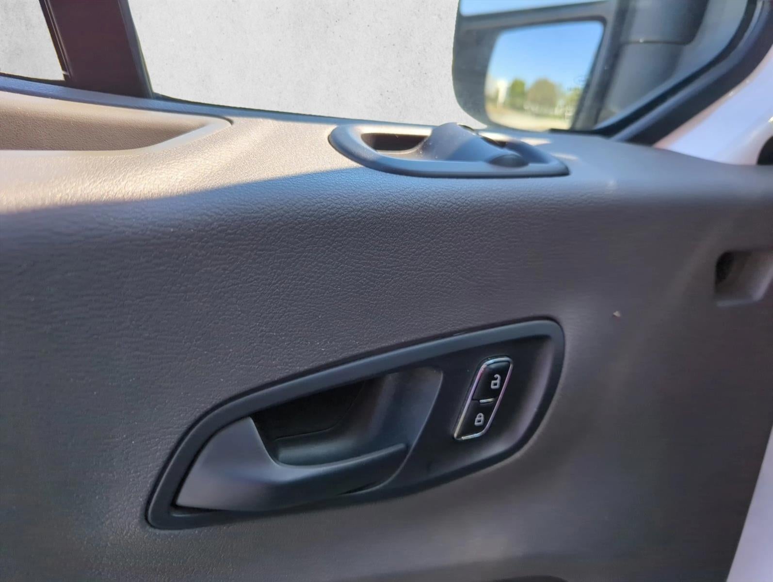 2022 Ford Transit Passenger Wagon T-350 148" Med Roof XLT RWD