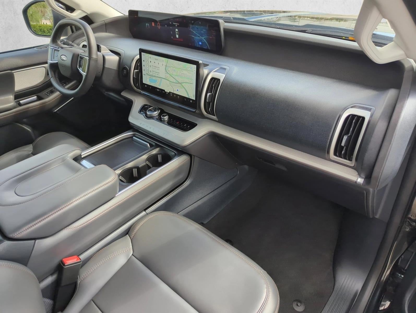 2025 Ford Expedition Active 4x4