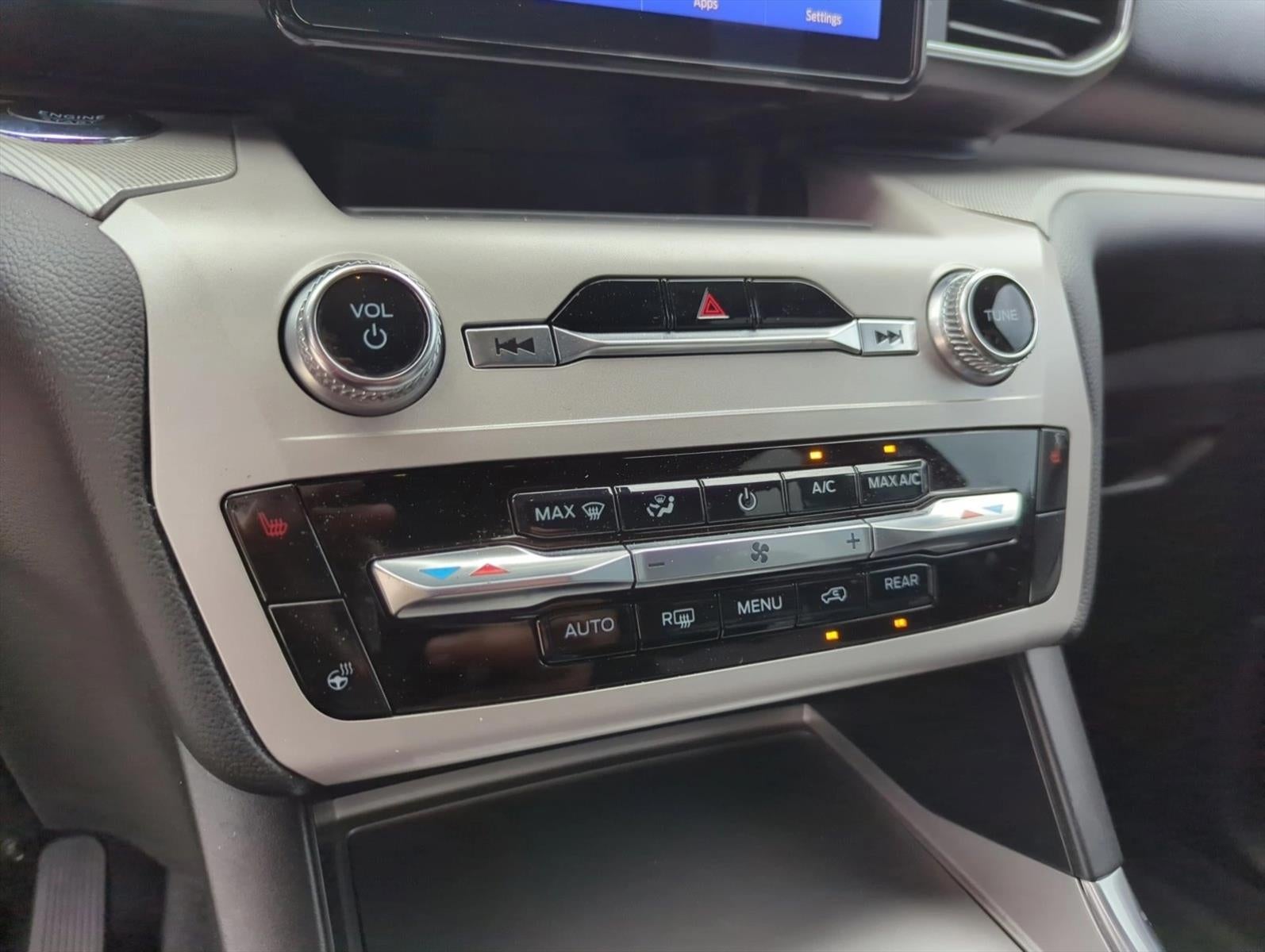 2023 Ford Explorer XLT RWD