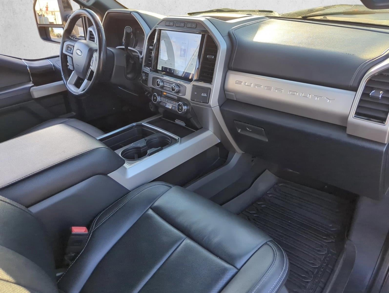 2022 Ford Super Duty F-250 SRW LARIAT 4WD Crew Cab 6.75' Box