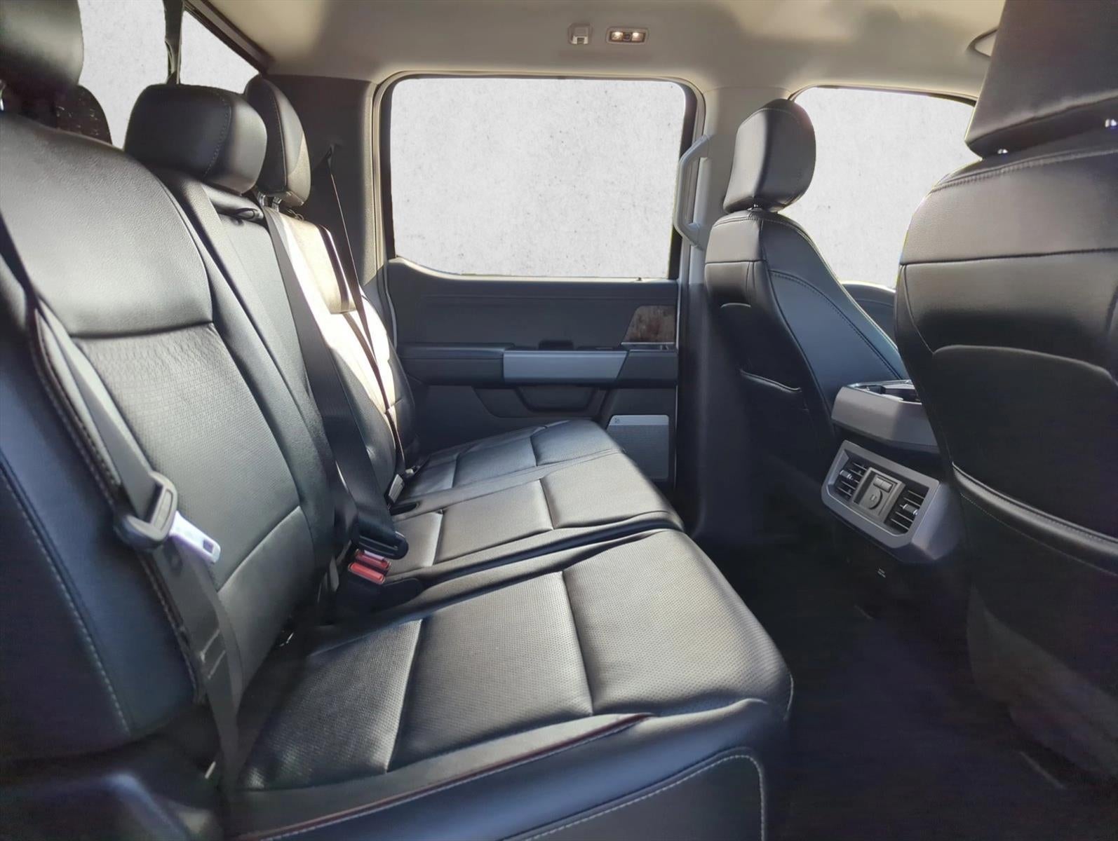 2024 Ford Super Duty F-250 SRW LARIAT 4WD Crew Cab 6.75' Box