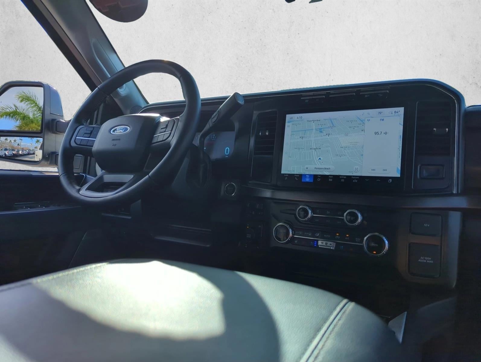 2024 Ford Super Duty F-250 SRW LARIAT 4WD Crew Cab 6.75' Box