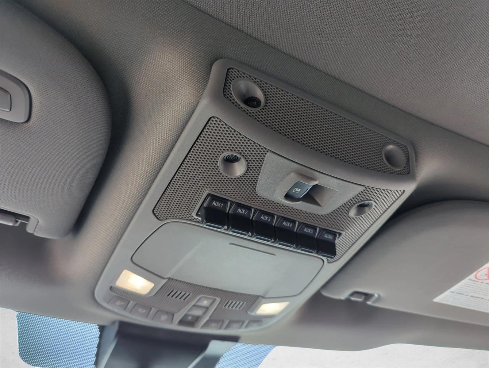 2020 Ford Super Duty F-450 DRW LARIAT 4WD Crew Cab 8' Box