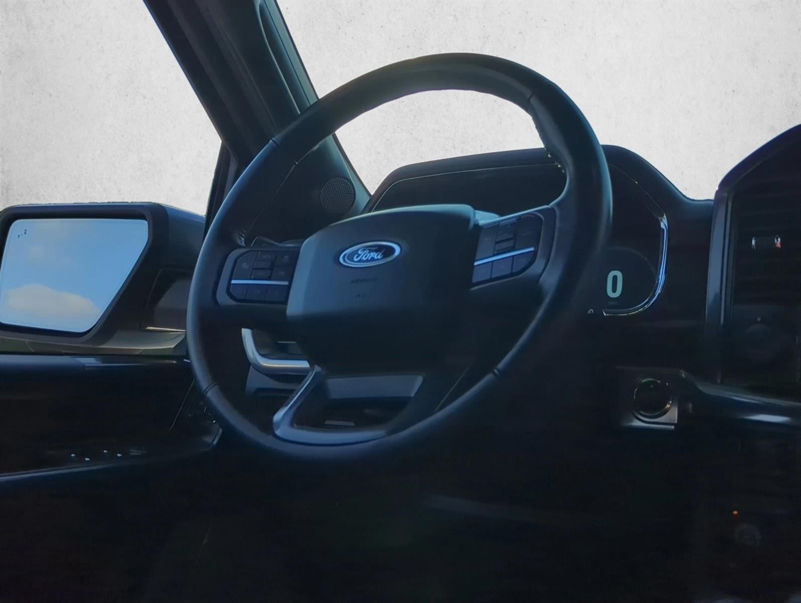 2023 Ford F-150 LARIAT 4WD SuperCrew 5.5' Box