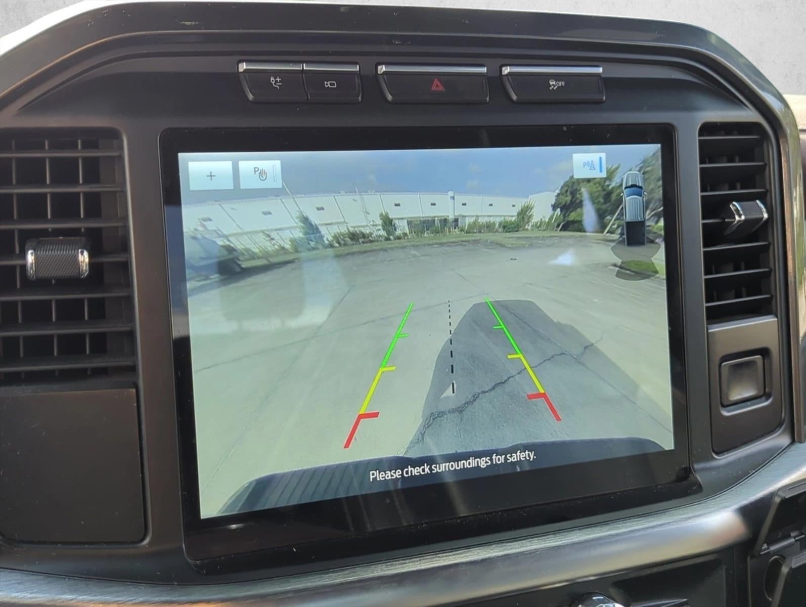 2022 Ford F-150 LARIAT 4WD SuperCrew 5.5' Box