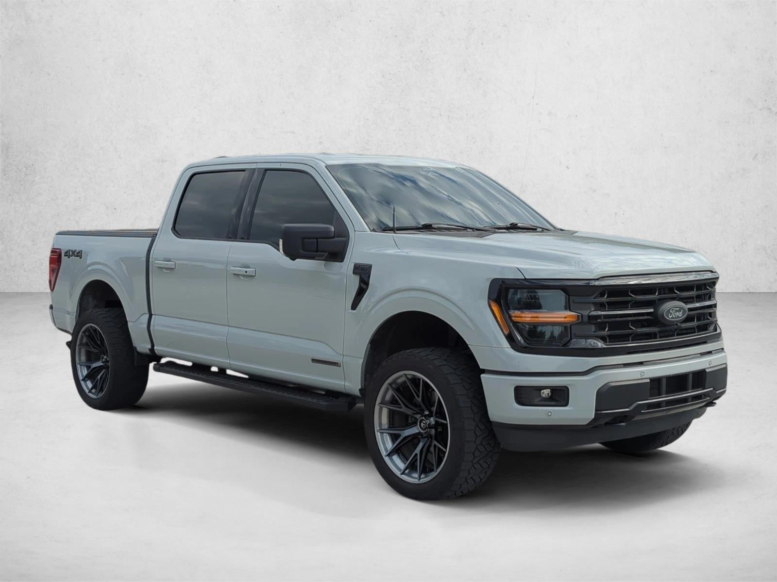 2024 Ford F-150 XLT 4WD SuperCrew 5.5' Box