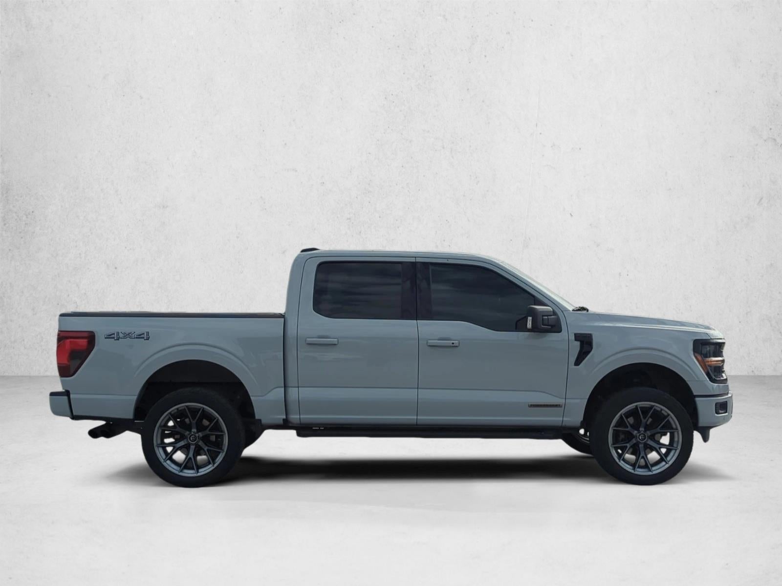2024 Ford F-150 XLT 4WD SuperCrew 5.5' Box