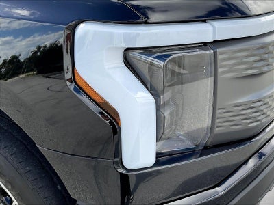 2023 Ford F-150 Lightning XLT 4WD SuperCrew 5.5' Box