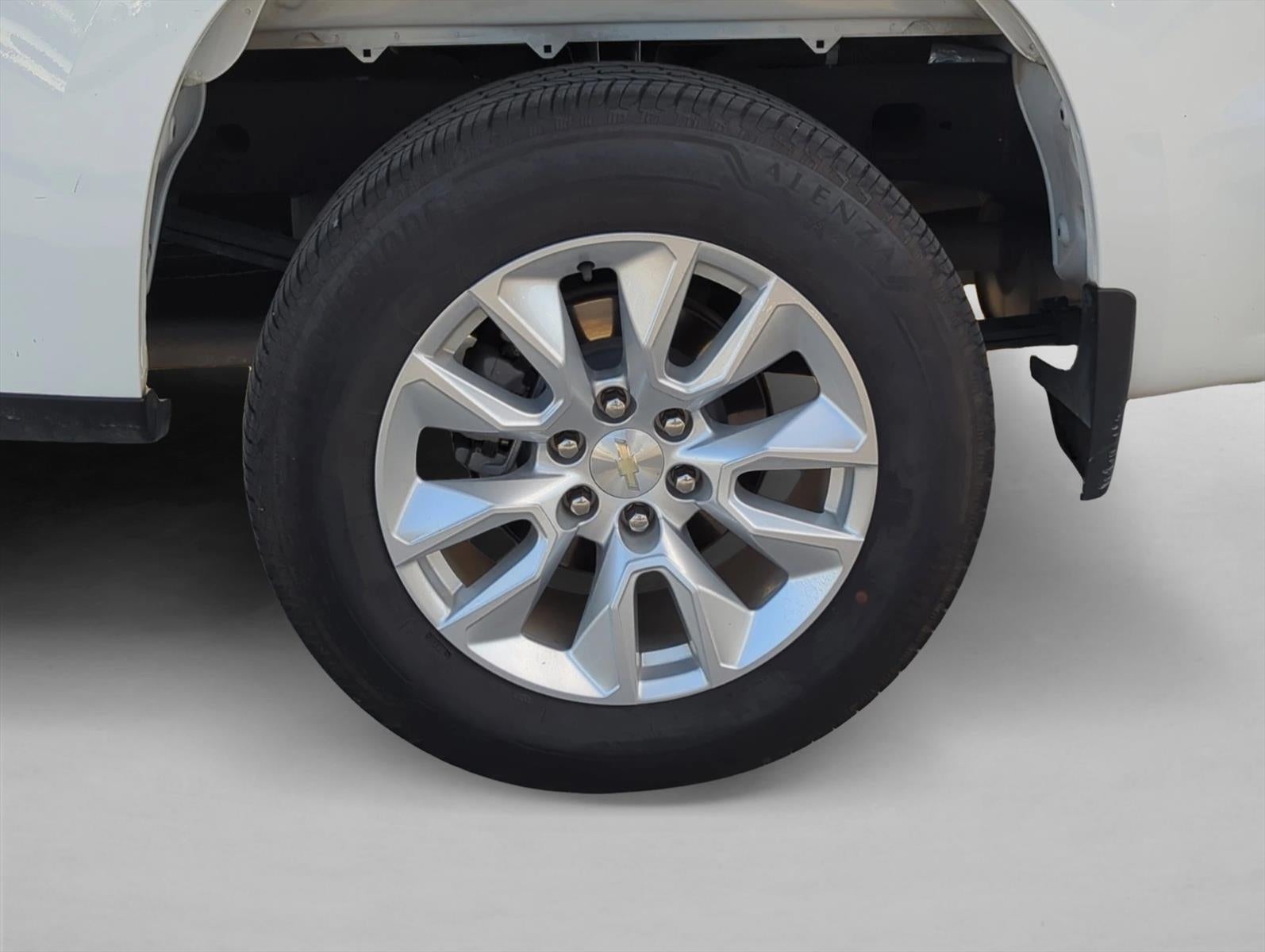 2020 Chevrolet Silverado 1500 Crew Cab Short Box 2-Wheel Drive Custom