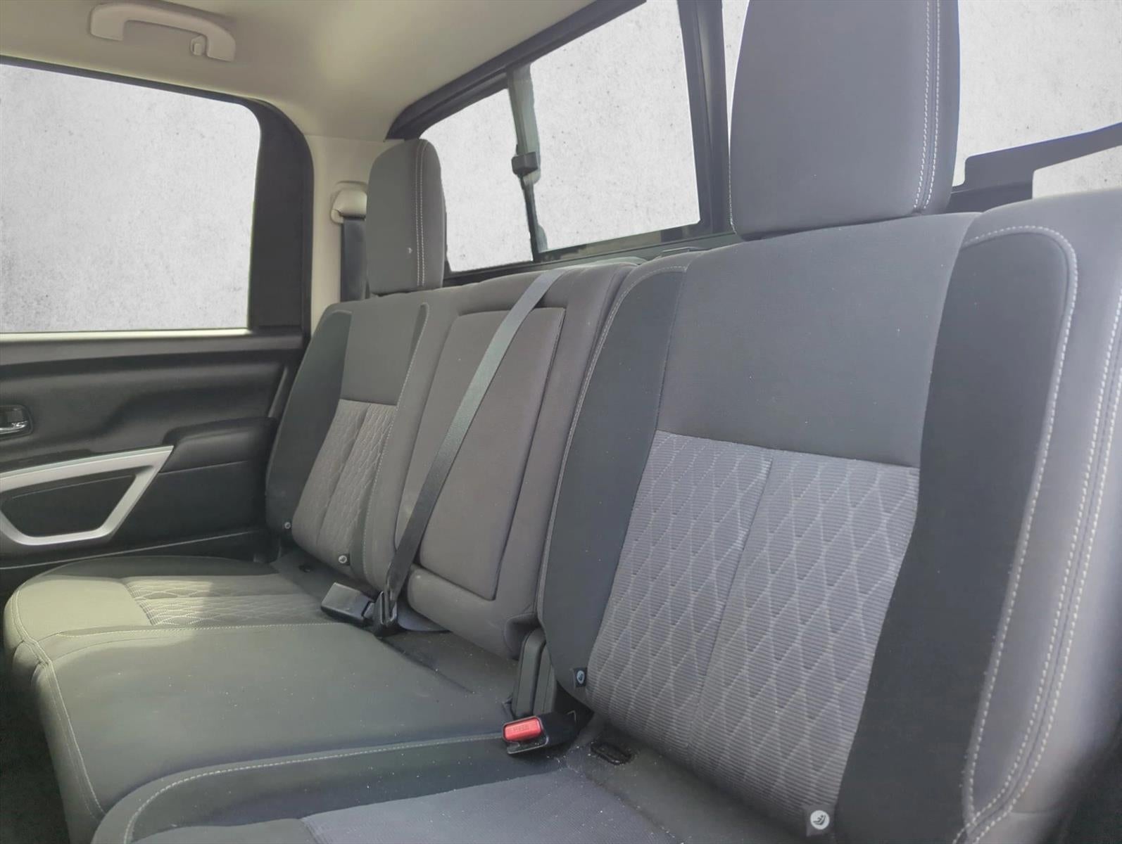 2024 Nissan Titan 4x2 Crew Cab SV