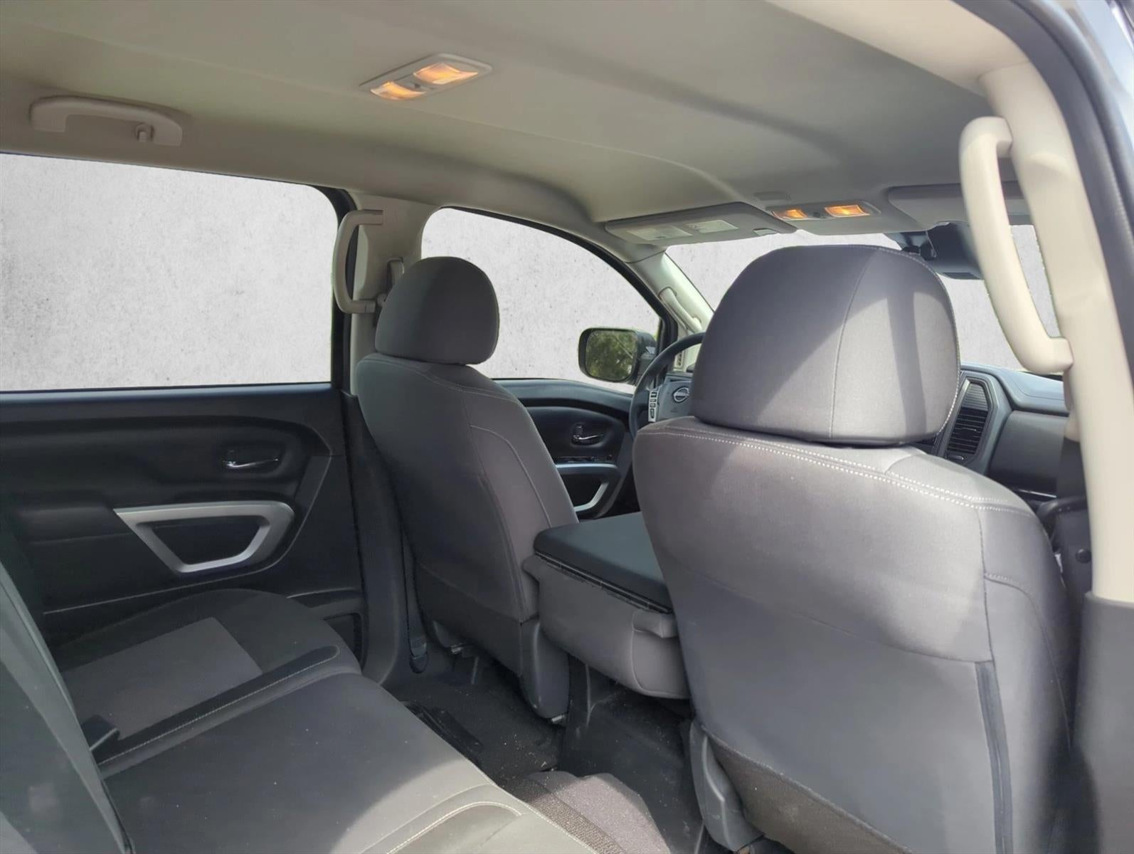 2024 Nissan Titan 4x2 Crew Cab SV