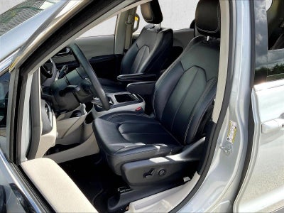 2024 Chrysler Pacifica Touring L FWD