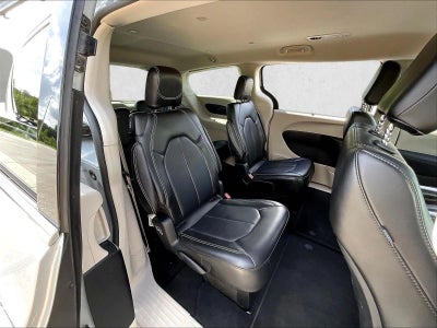 2024 Chrysler Pacifica Touring L FWD