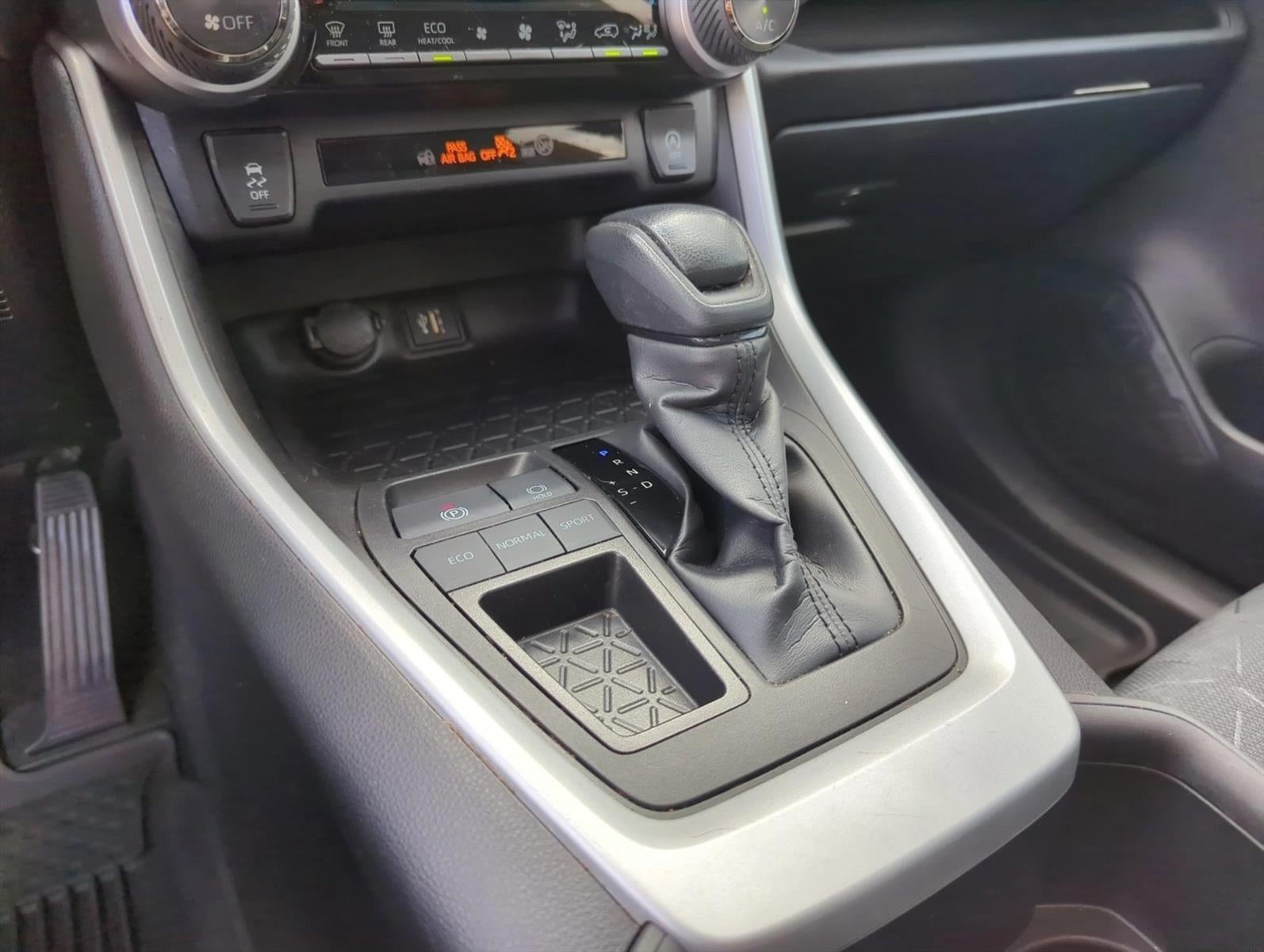 2023 Toyota RAV4 XLE FWD (GS)