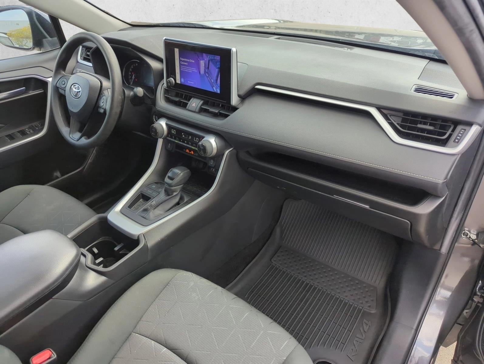 2023 Toyota RAV4 XLE FWD (GS)