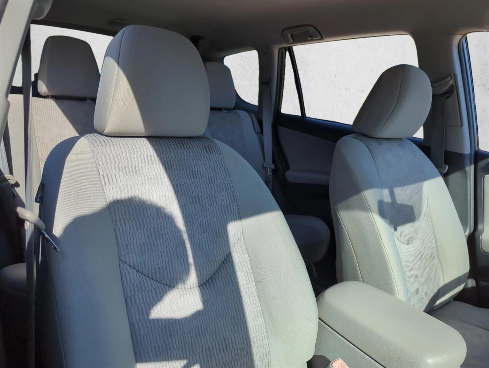 2012 Toyota RAV4 FWD 4dr I4 (Natl)