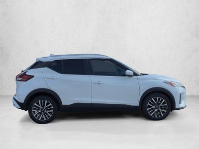 2022 Nissan Kicks SV FWD