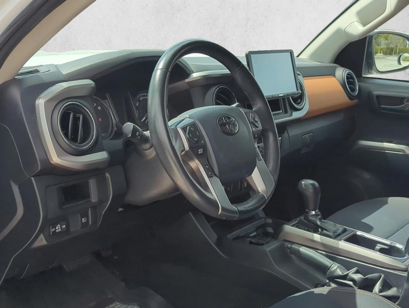 2019 Toyota Tacoma 2WD 2WD SR5 Double Cab 5' Bed V6 AT (GS)