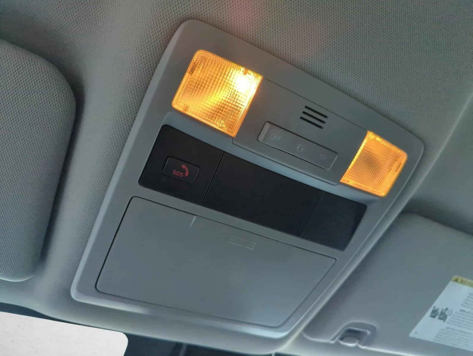 2022 Toyota Tacoma 2WD 2WD SR Double Cab 5' Bed I4 AT (GS)