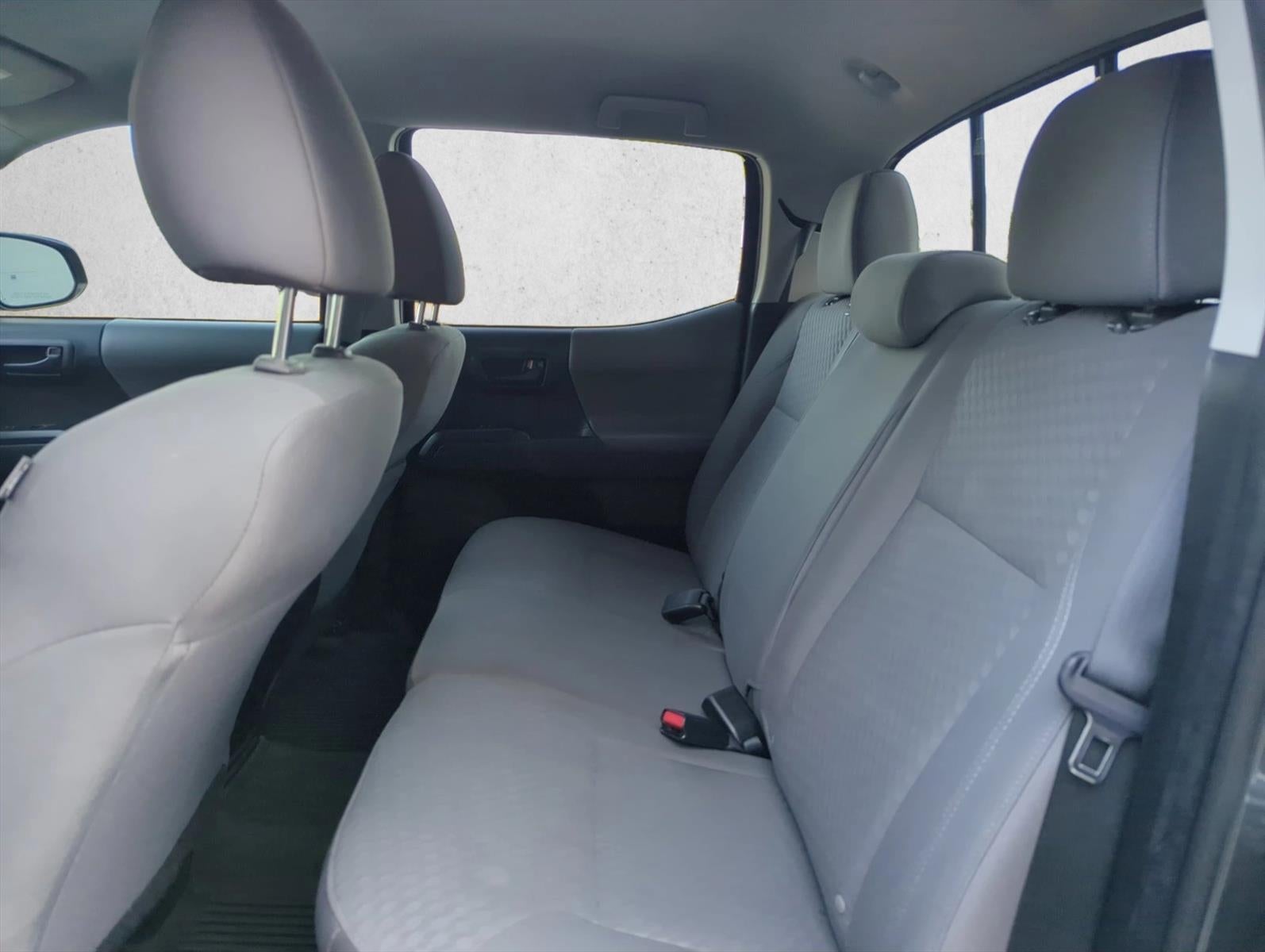 2022 Toyota Tacoma 2WD 2WD SR Double Cab 5' Bed I4 AT (GS)