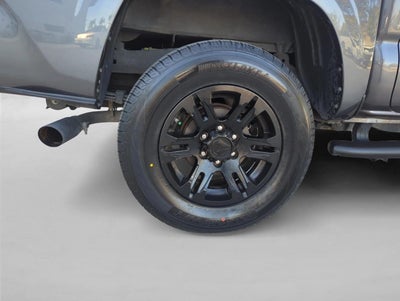 2022 Toyota Tacoma 2WD 2WD SR Double Cab 5' Bed I4 AT (GS)