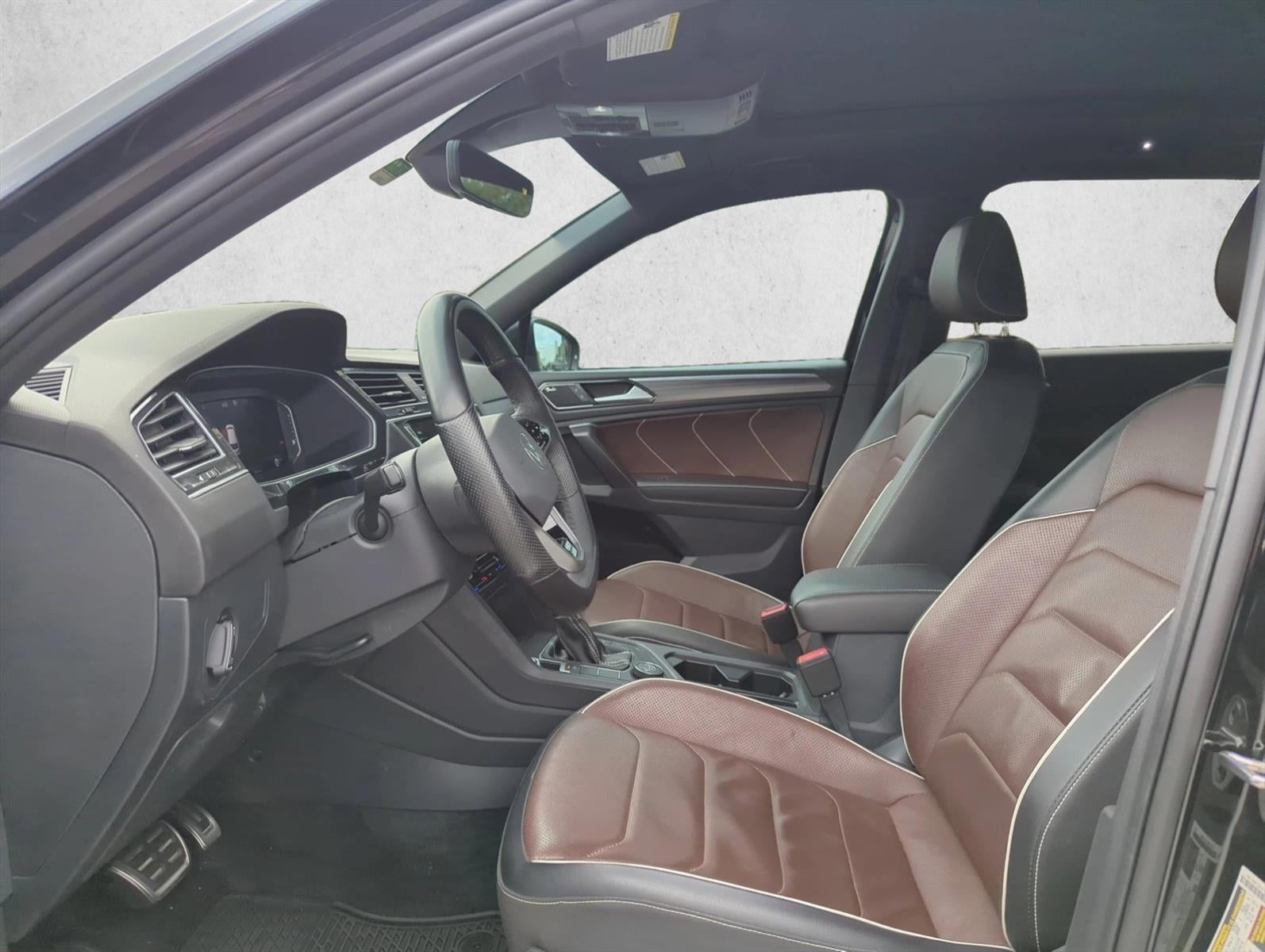 2024 Volkswagen Tiguan 2.0T SEL R-Line 4MOTION