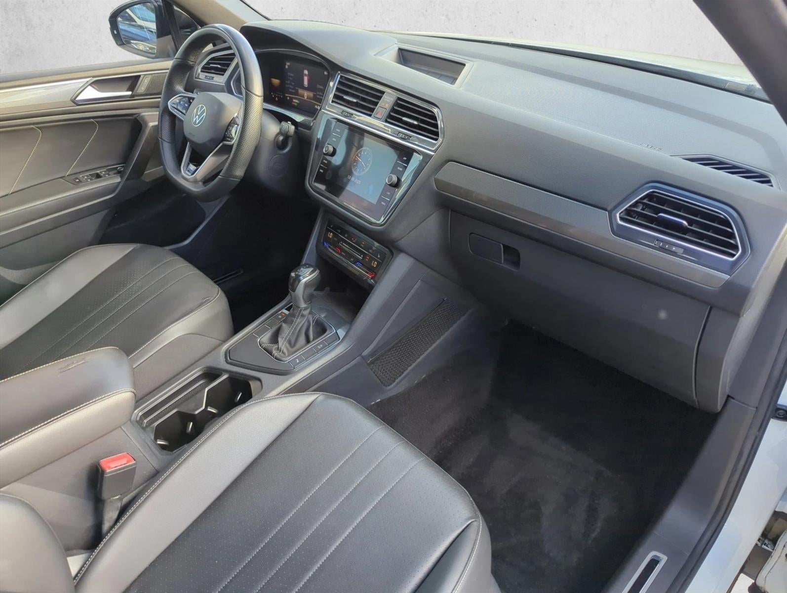 2022 Volkswagen Tiguan 2.0T SE R-Line Black FWD