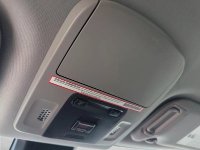 2019 Toyota Camry SE Auto (SE)