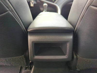 2019 Toyota Camry SE Auto (SE)