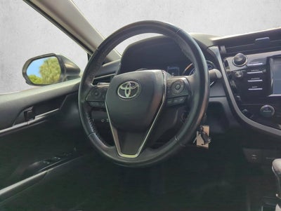 2019 Toyota Camry SE Auto (SE)