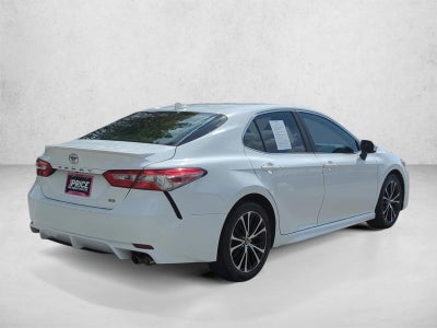 2019 Toyota Camry SE Auto (SE)