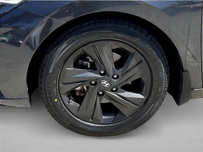 2023 Hyundai ELANTRA SEL IVT