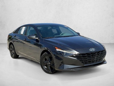 2023 Hyundai ELANTRA SEL IVT