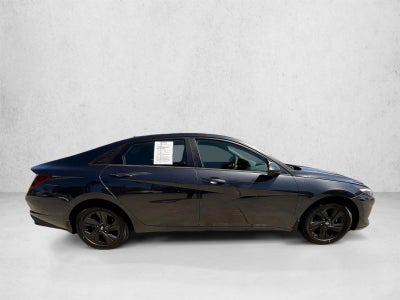 2023 Hyundai ELANTRA SEL IVT
