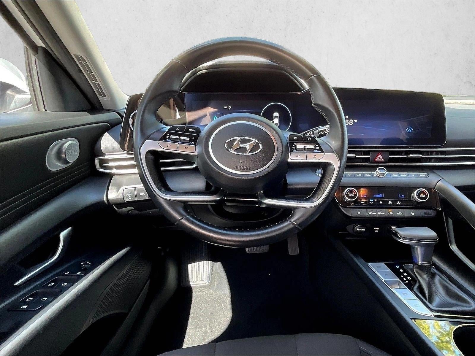 2023 Hyundai ELANTRA SEL IVT