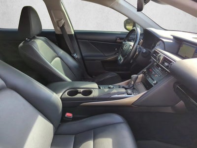 2017 Lexus IS 300 AWD