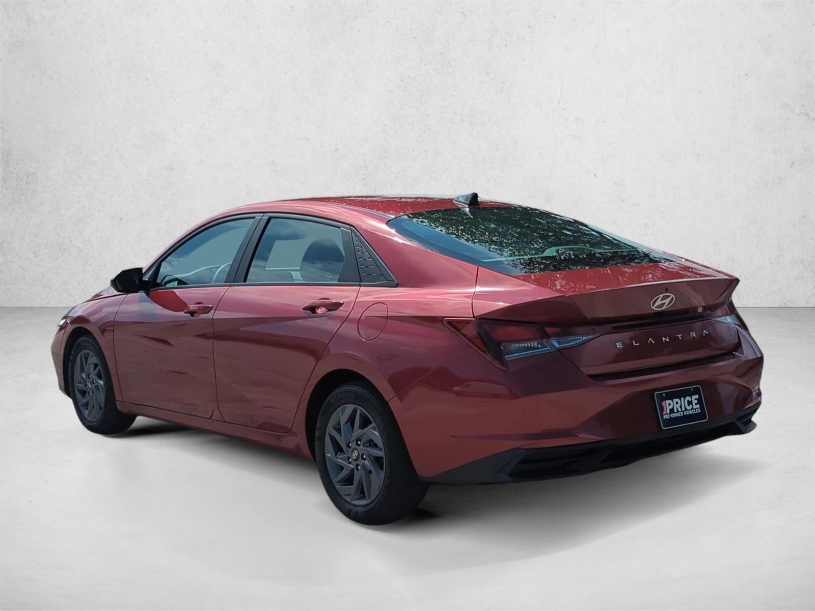 2024 Hyundai ELANTRA SEL IVT