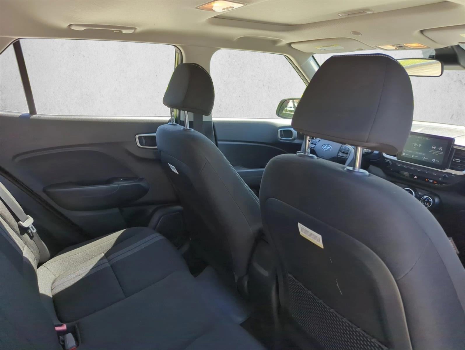 2023 Hyundai VENUE SEL IVT