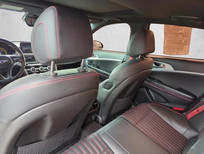2023 Genesis G70 2.0T RWD