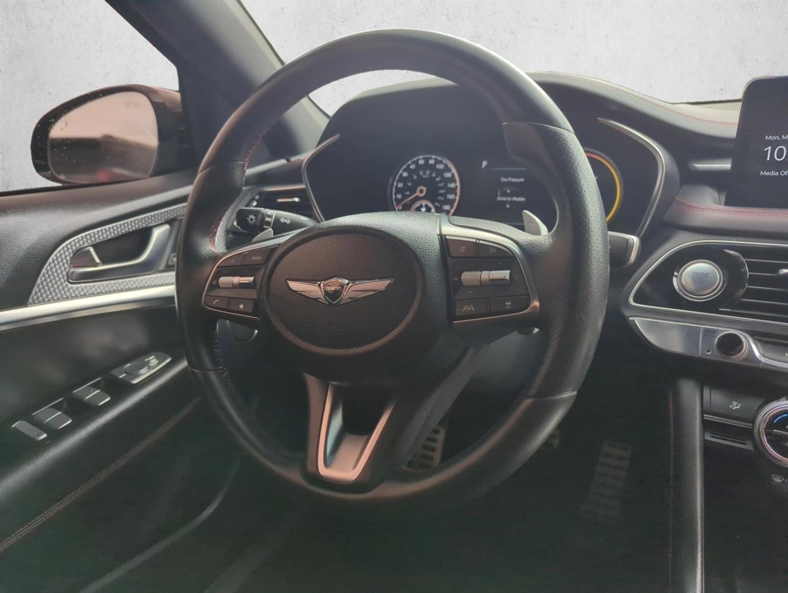 2023 Genesis G70 2.0T RWD