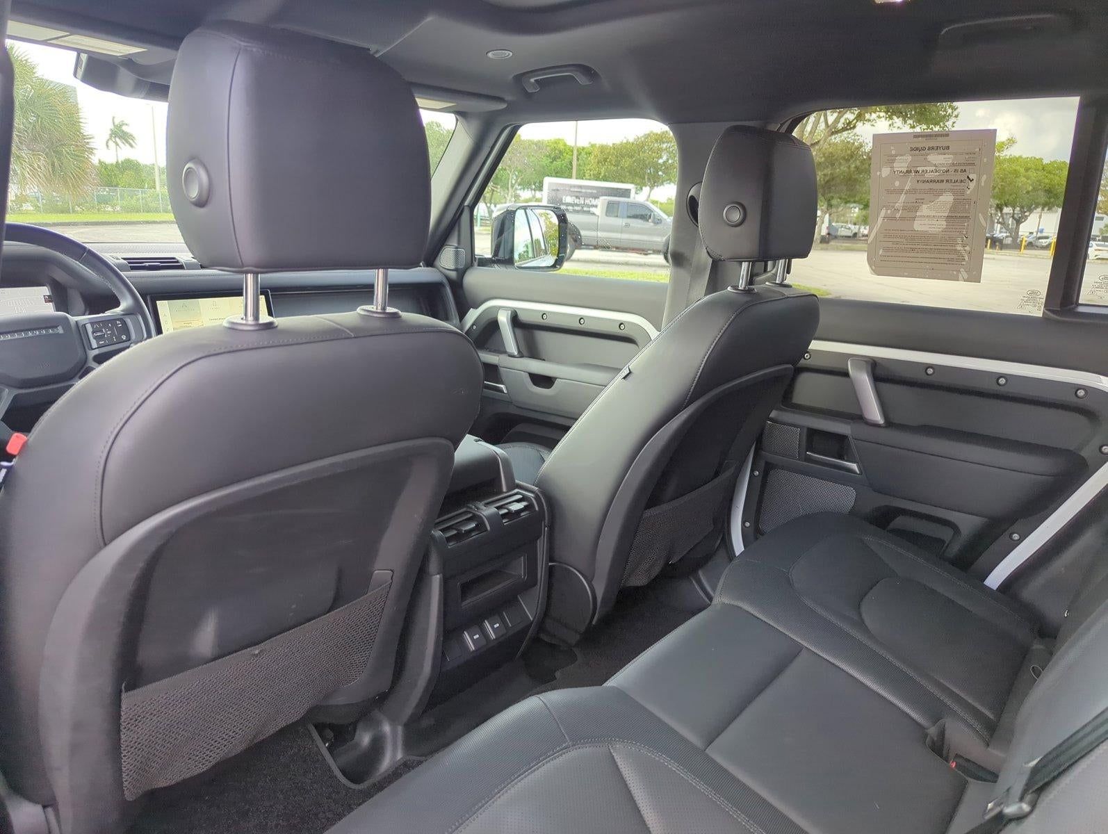 2024 Land Rover Defender 110 P400 X-Dynamic SE