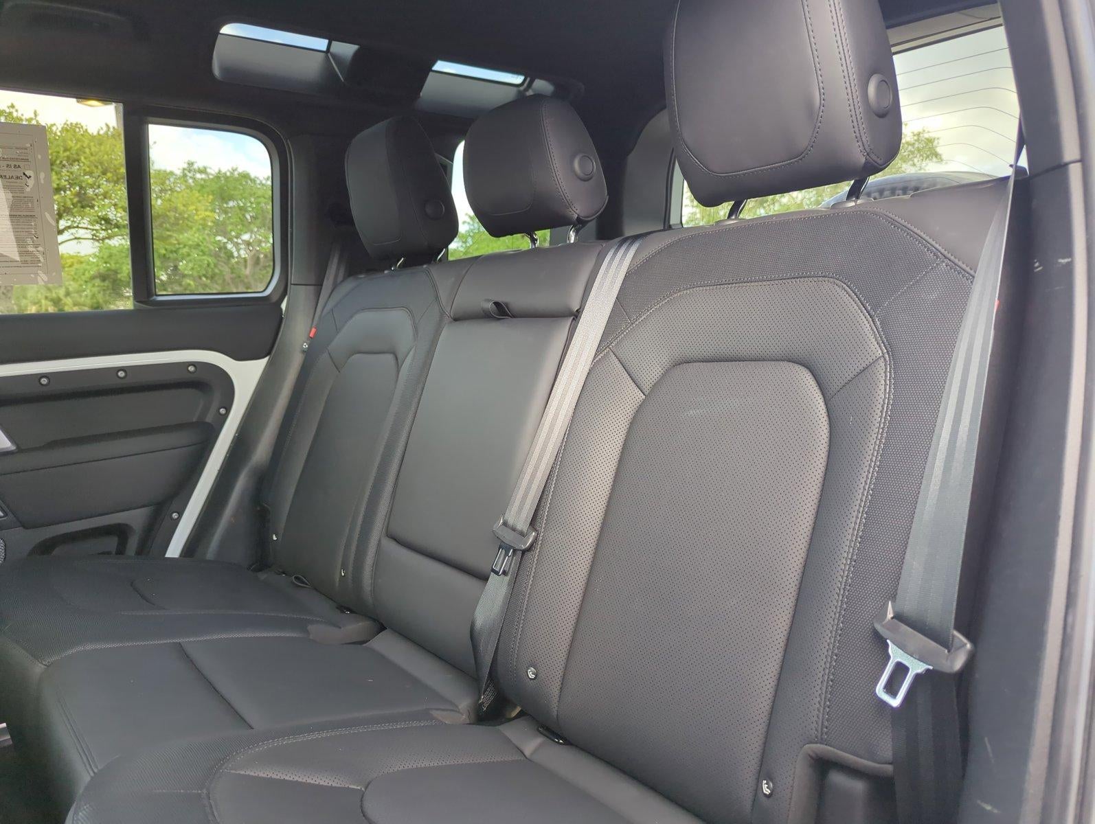 2024 Land Rover Defender 110 P400 X-Dynamic SE