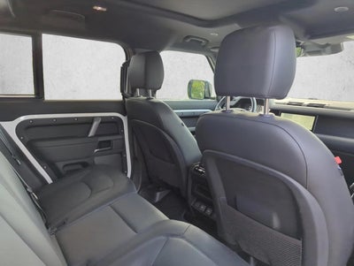 2024 Land Rover Defender 110 P400 X-Dynamic SE