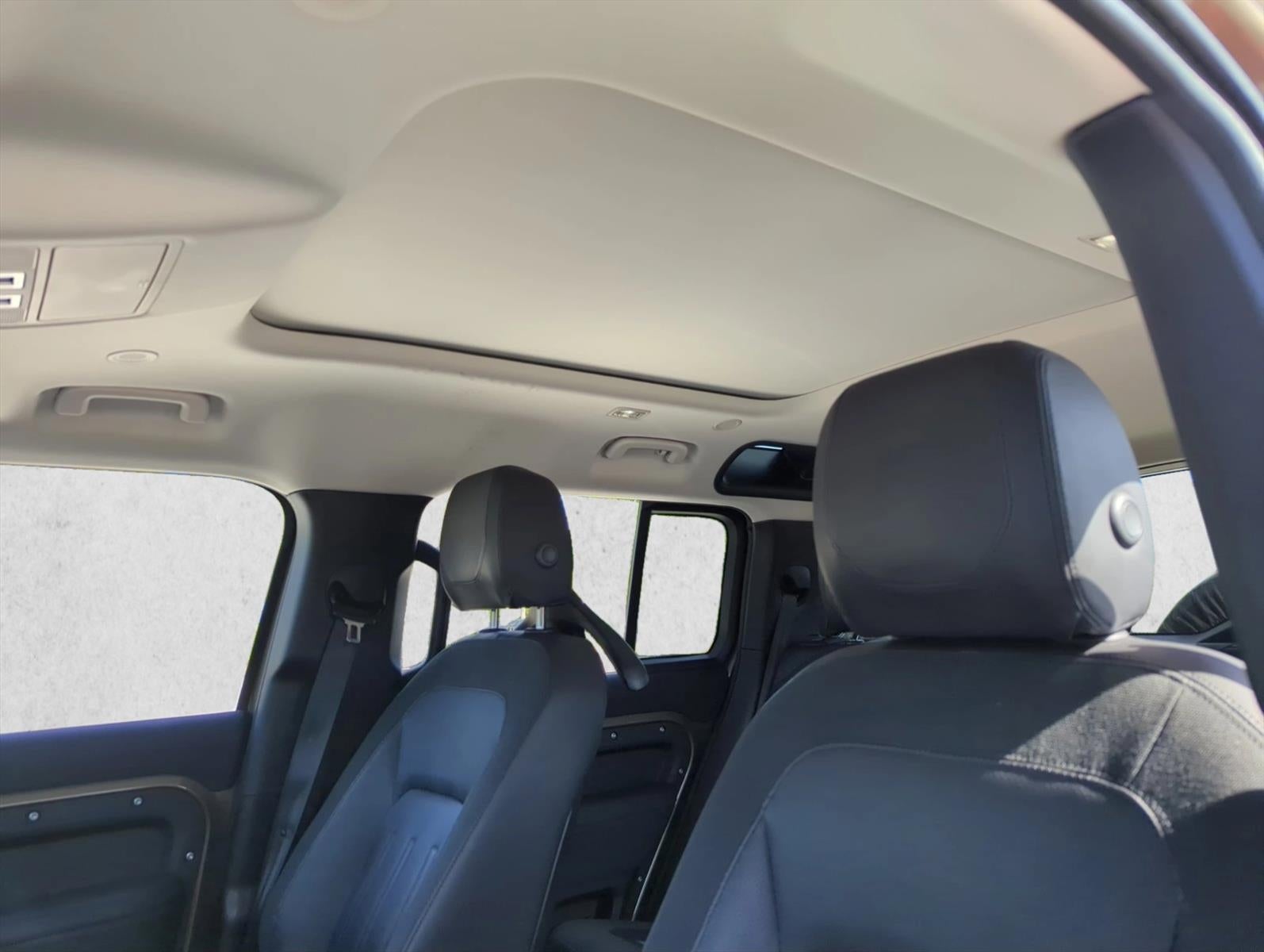 2020 Land Rover Defender 110 SE AWD