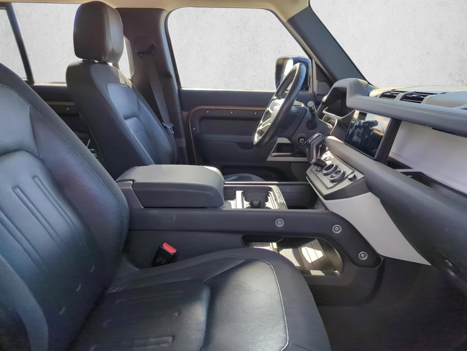 2020 Land Rover Defender 110 SE AWD