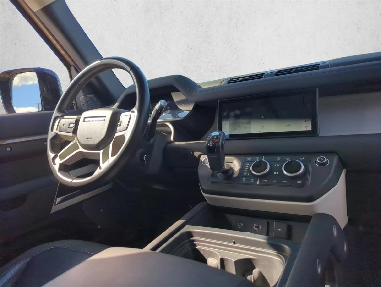 2020 Land Rover Defender 110 SE AWD