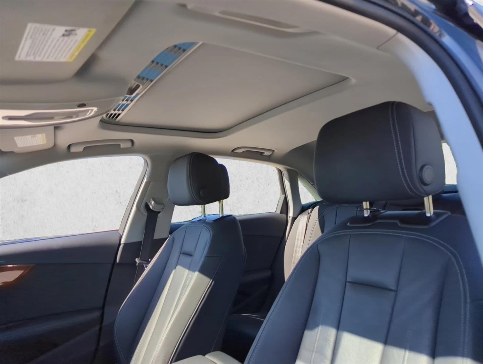 2022 Audi A4 Sedan Premium Plus 40 TFSI quattro